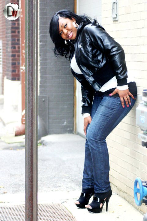 Female model photo shoot of Thee Nikki Foxx