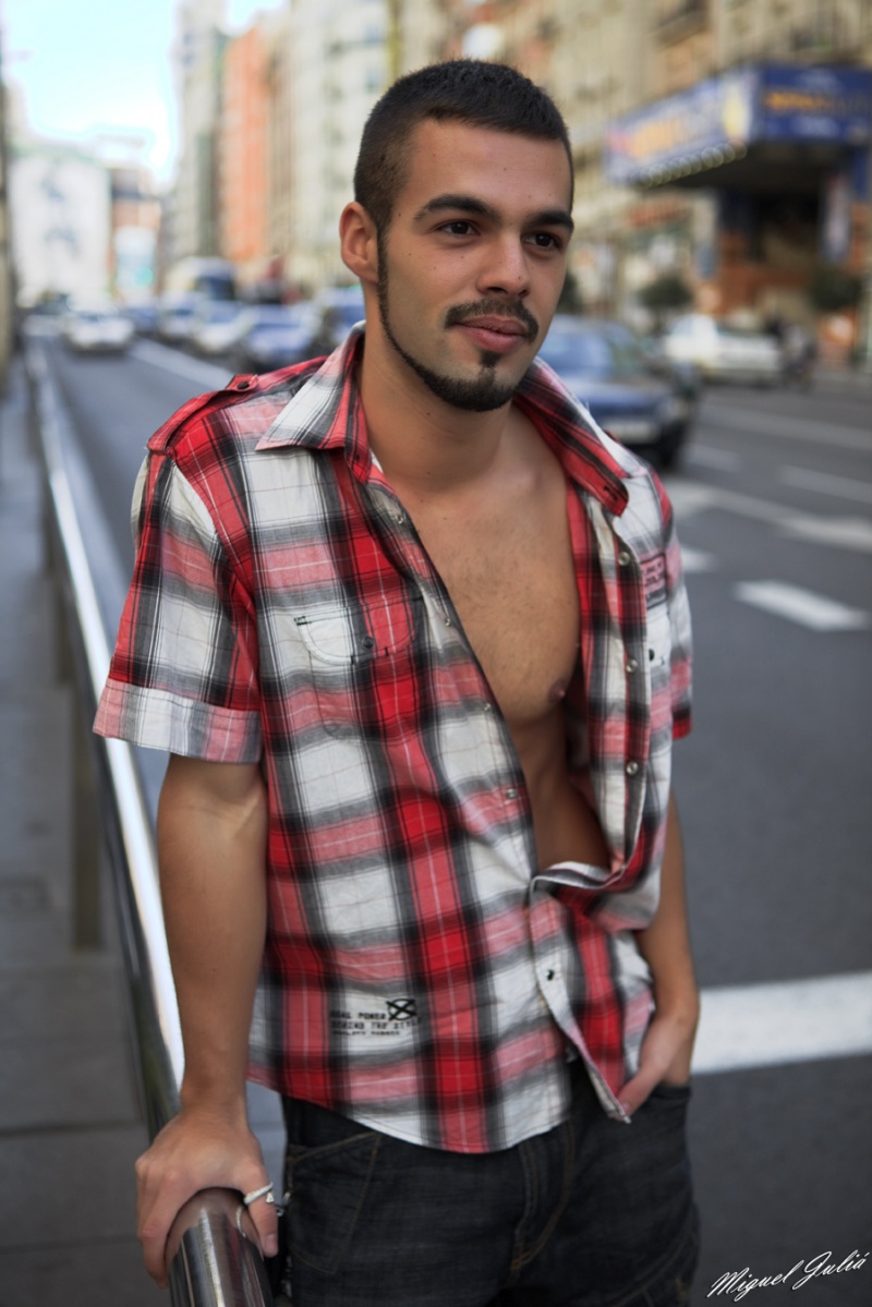 Male model photo shoot of Eliu Vazquez Suarez