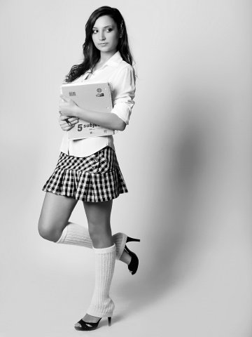Female model photo shoot of Roxy Schlansker by AL_BA