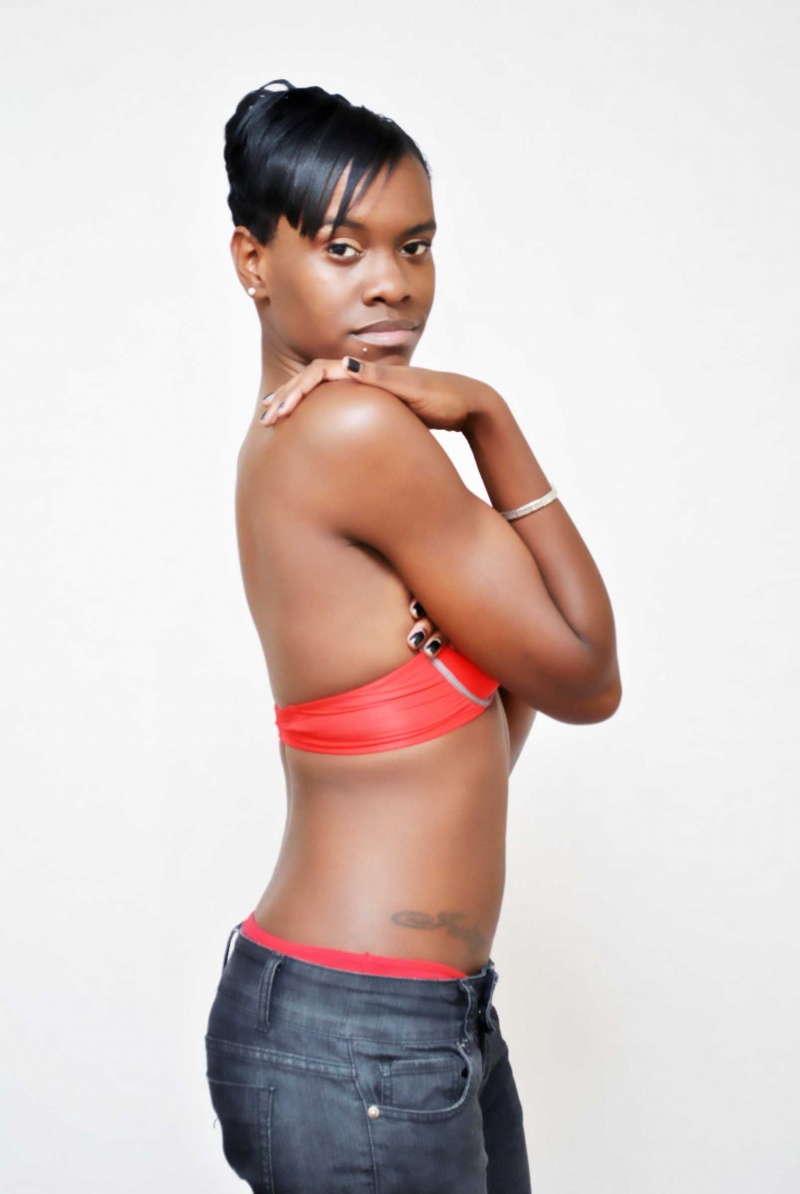 Female model photo shoot of melanie murrell