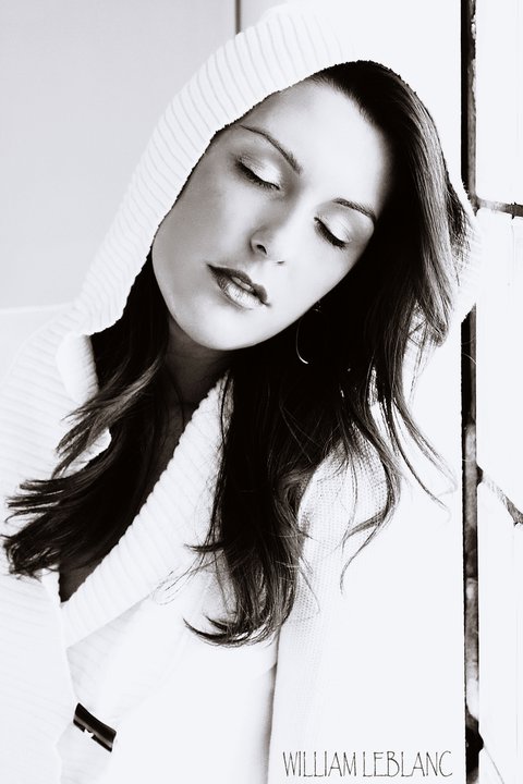 Female model photo shoot of Liza DeMartino