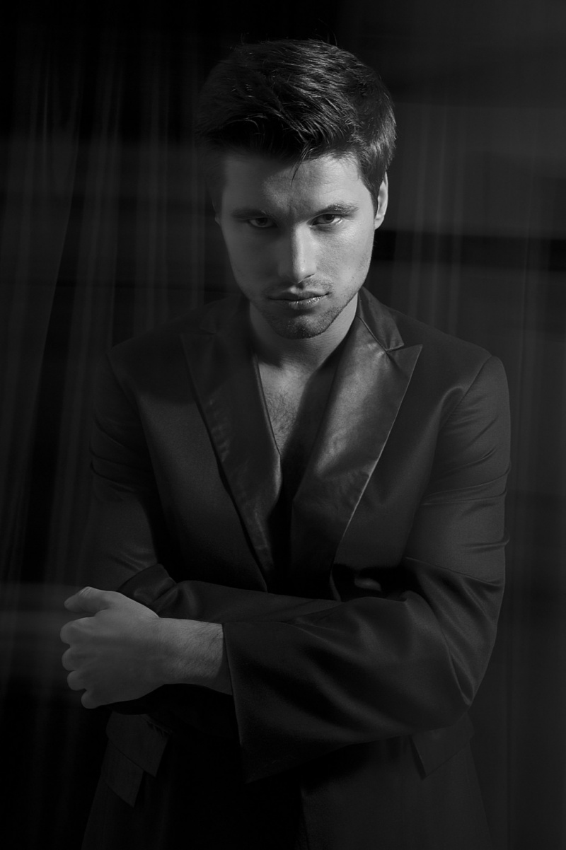 Male model photo shoot of Pawel Woroniecki