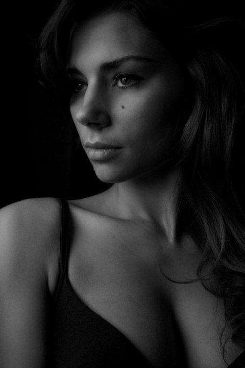 Female model photo shoot of Jonee Johanna