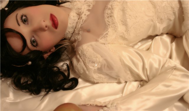 Female model photo shoot of Anjelika Rosa
