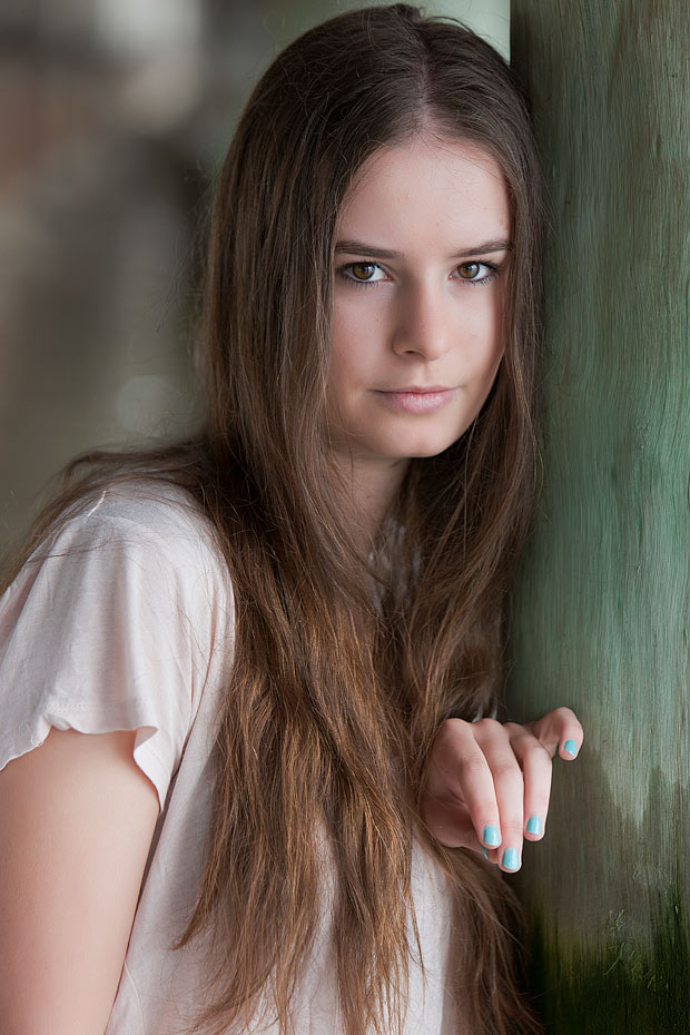 Female model photo shoot of Nicole Alenka by Ken Robertson