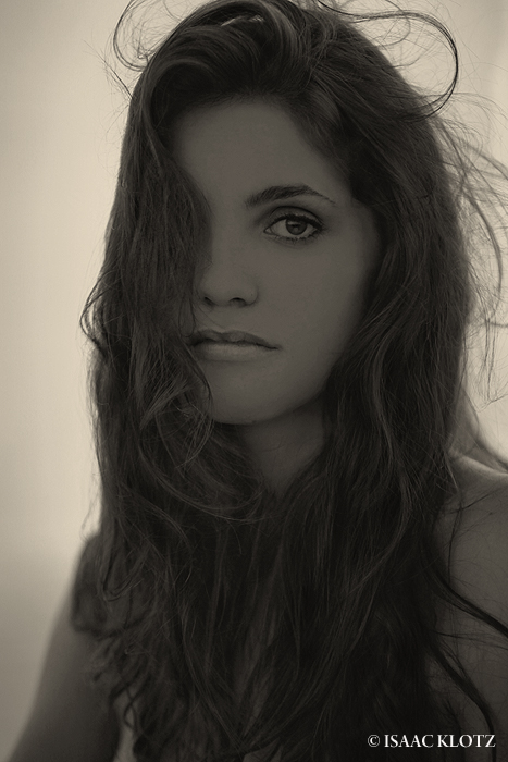 Female model photo shoot of angitulsaok by Isaac Klotz  in Tulsa, Ok