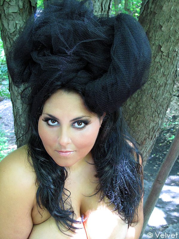 Female model photo shoot of Curve Apeele in Rochester NY