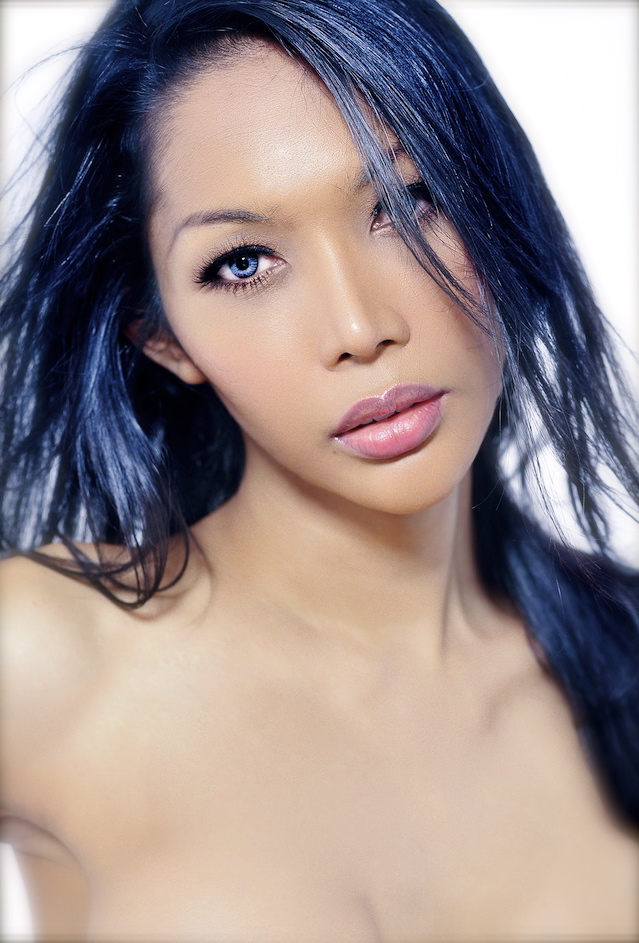Female model photo shoot of Maya Sade
