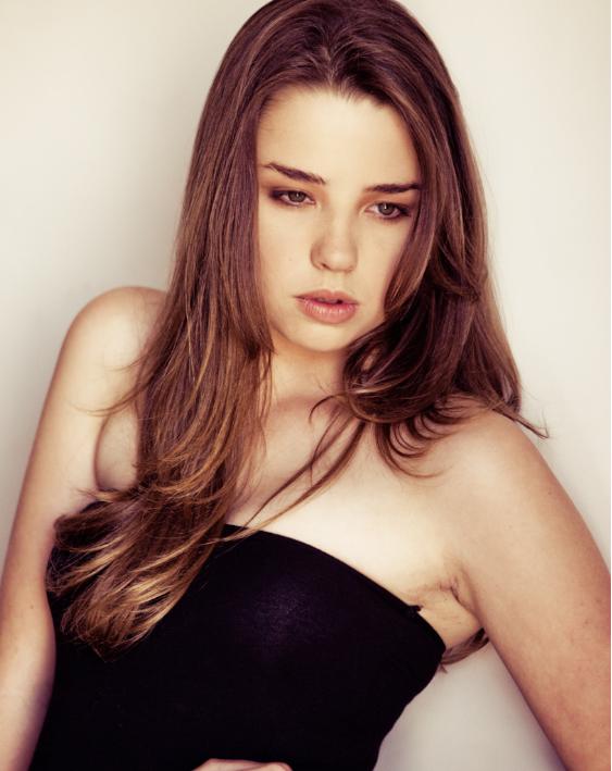 Female model photo shoot of Tayla Salisbury