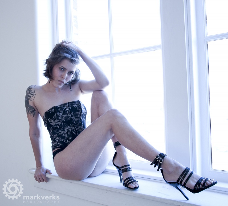 Female model photo shoot of Wren Newell by MarkGreenStudios in 701 Whaley
