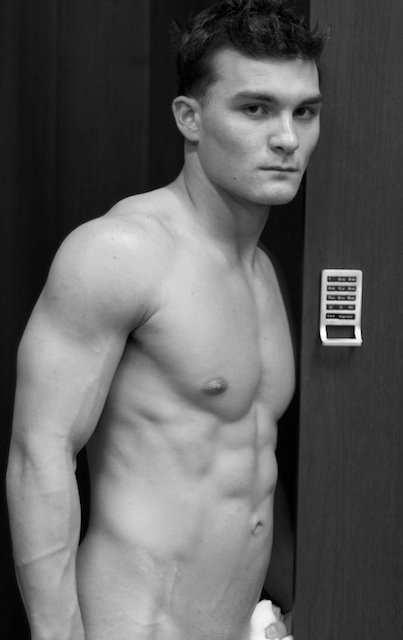 Male model photo shoot of Matthew Scott8