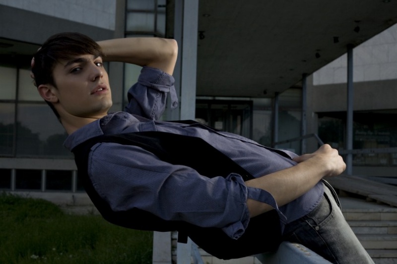 Male model photo shoot of Igor Cvoro