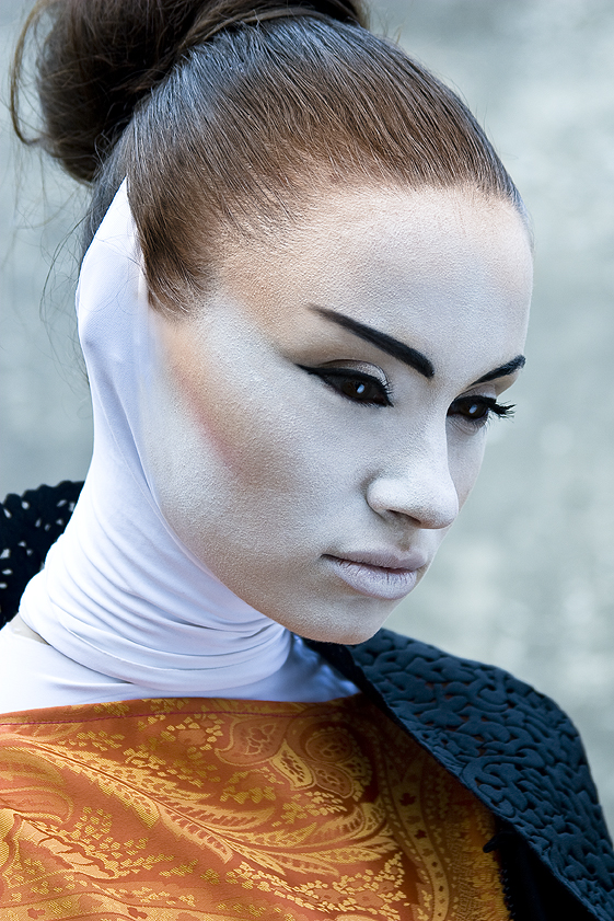 Female model photo shoot of Diana Ionescu Make-up 