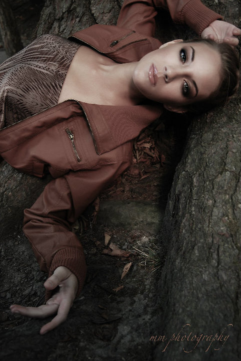 Female model photo shoot of Holliann Arnold