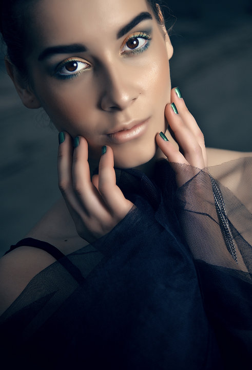 Female model photo shoot of Petra Plank