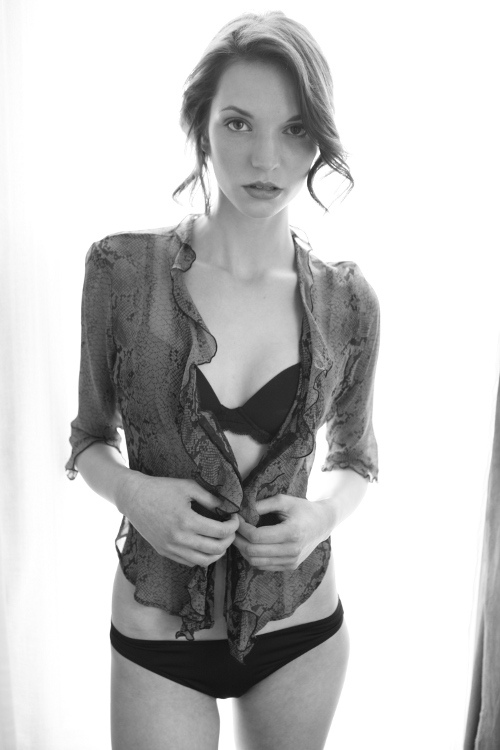 Female model photo shoot of Jenn Z King