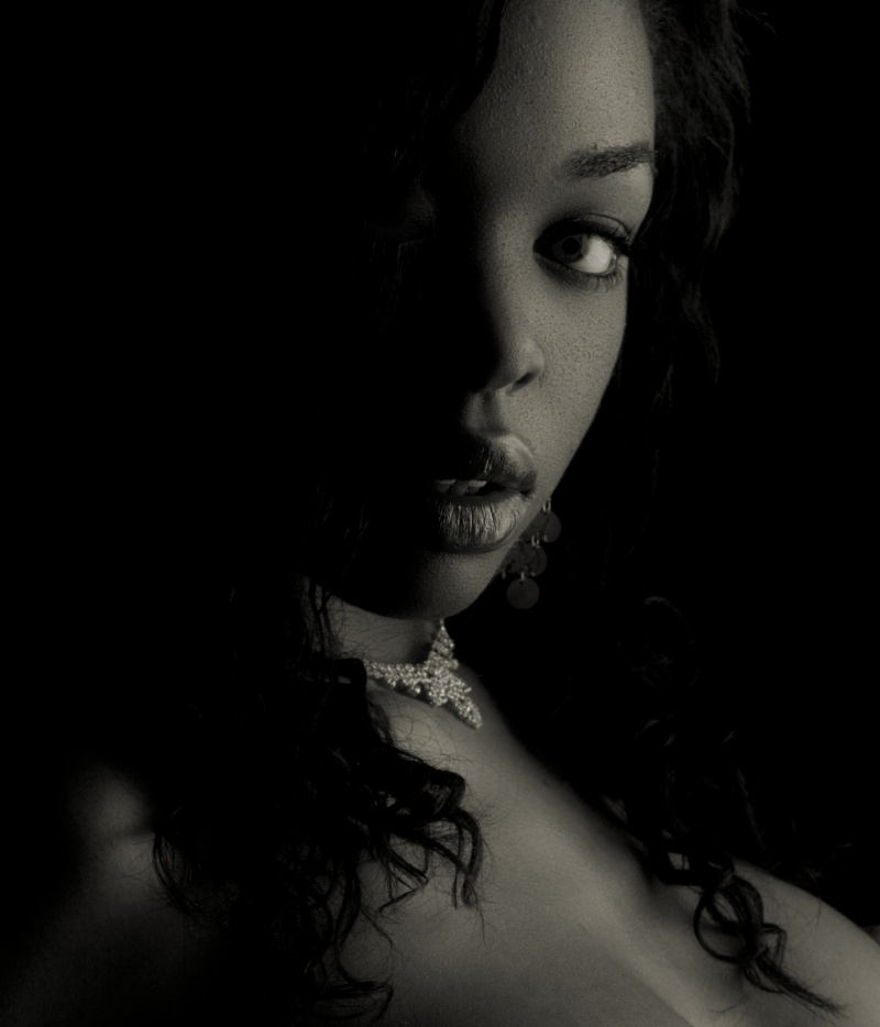 Female model photo shoot of Keeonia Williams 