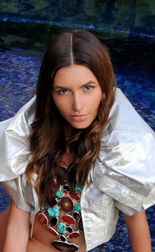 Female model photo shoot of Yuliya Hurbo
