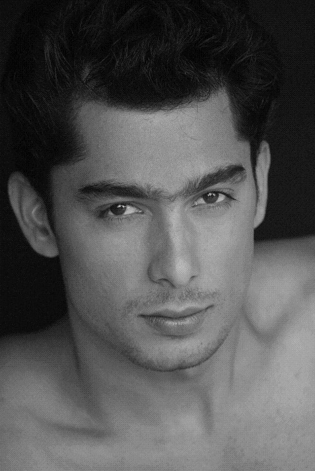 Male model photo shoot of Muhammed Nahas