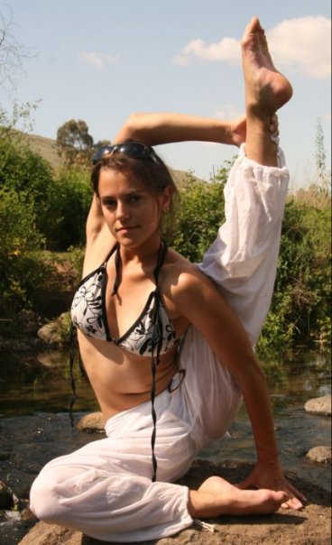 Female model photo shoot of Anita Beija Flor