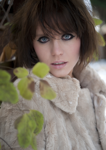 Female model photo shoot of Sarah-Louise Elton