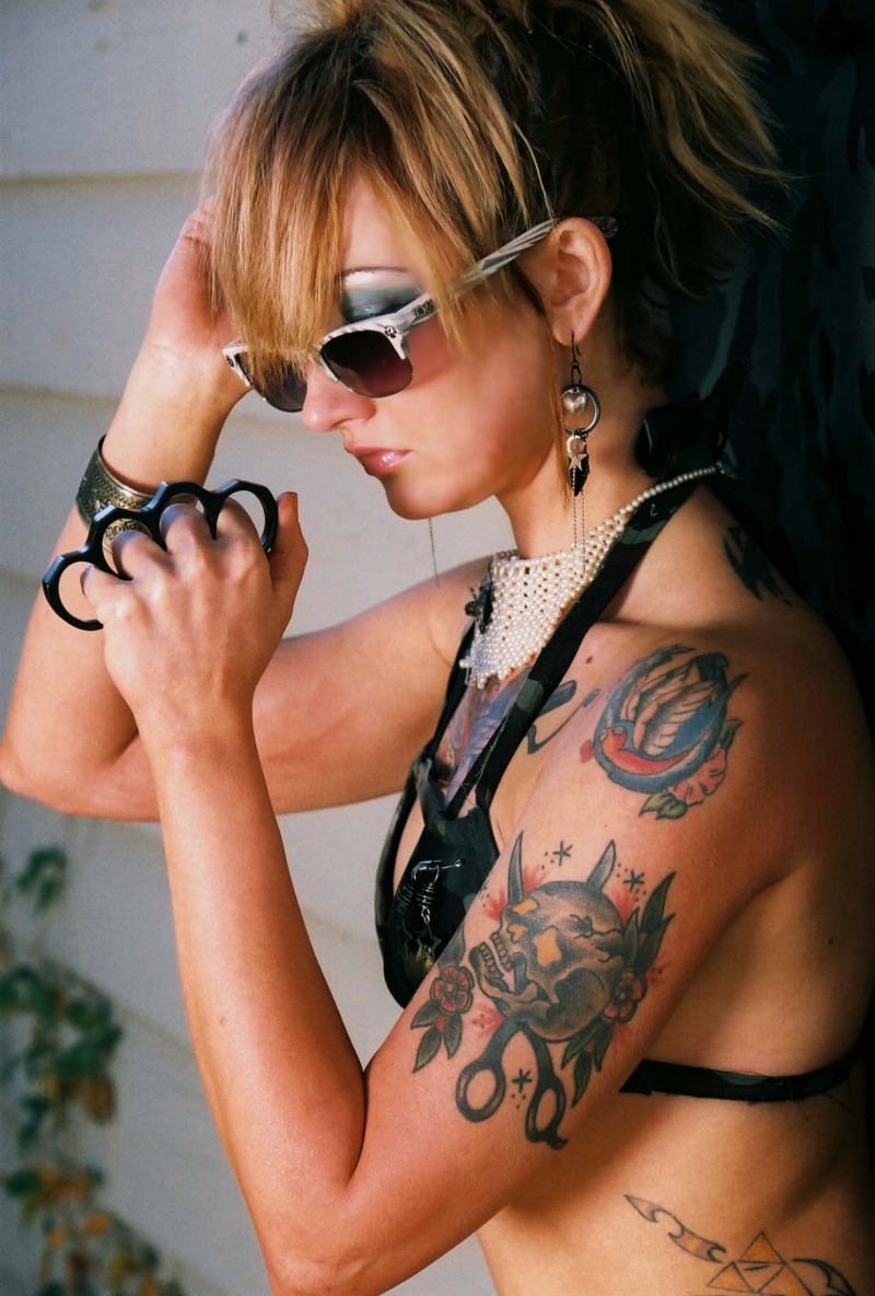 Female model photo shoot of AuroraPhox by kevin stewart in Orlando Florida