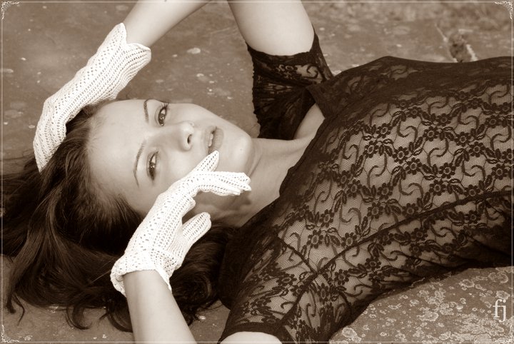 Female model photo shoot of Tauteanu Ana-Maria