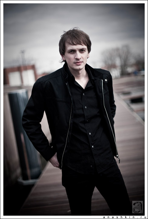 Male model photo shoot of Dmitry Sapilo