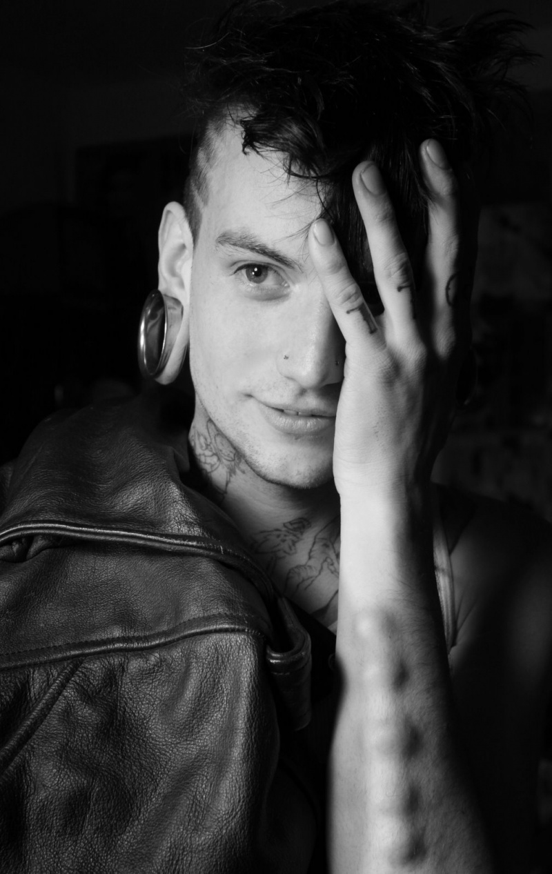 Male model photo shoot of Bradley Hamar