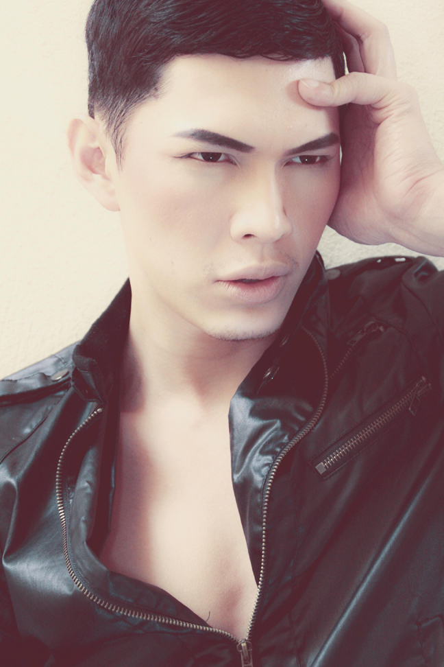 Male model photo shoot of Wilson Tan Siong Ping