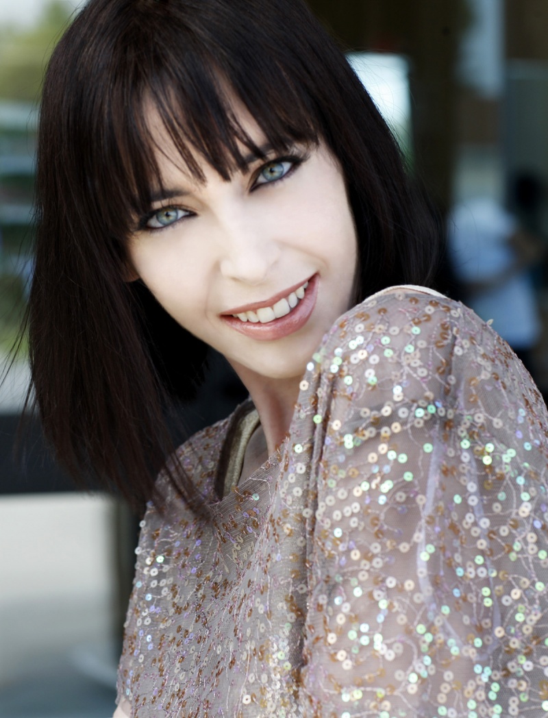 Female model photo shoot of Lisa Toth