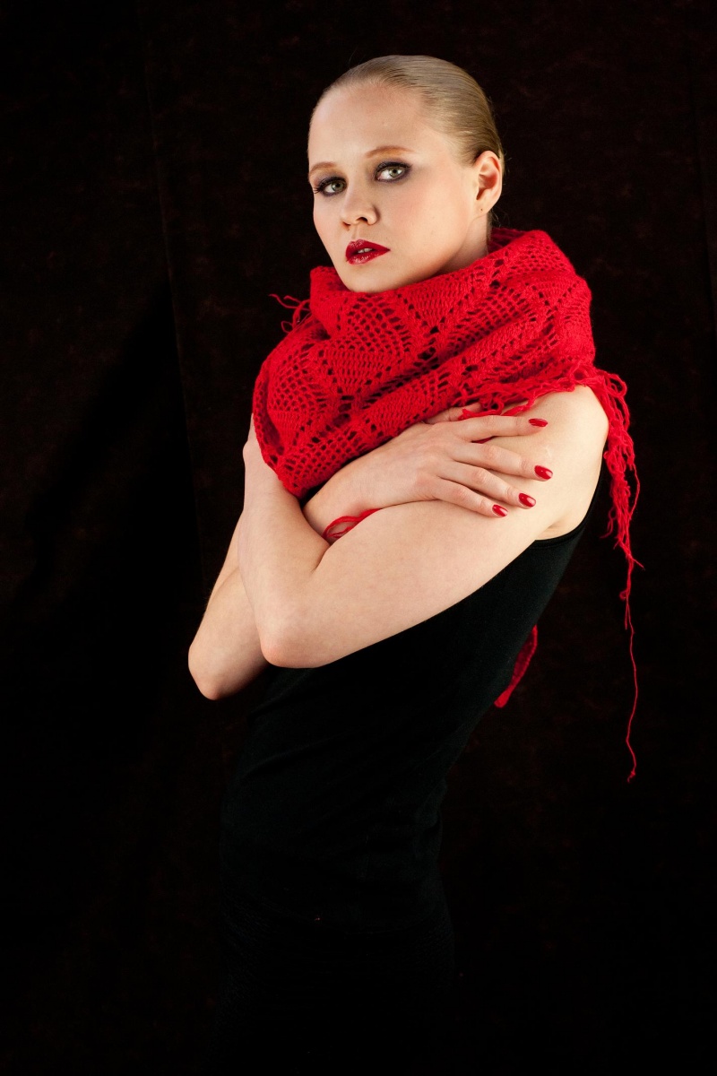 Female model photo shoot of Alyona Galyamina, makeup by tashi