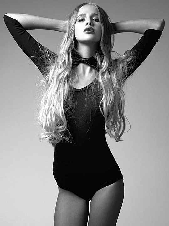 Female model photo shoot of Valeria Sokolova
