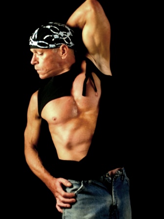Male model photo shoot of Tom Katz by I Shoot Muscles in I Shoot Muscles Studio