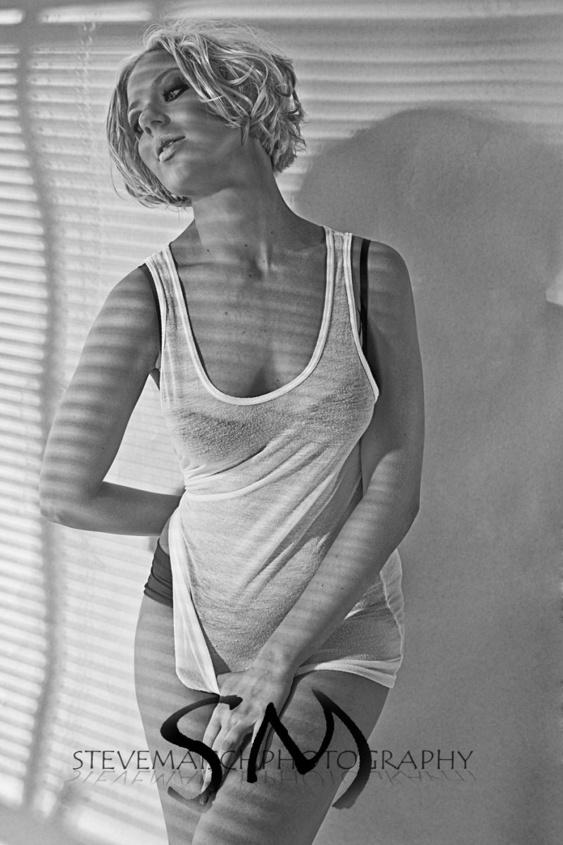 Female model photo shoot of Chelsea N Weller