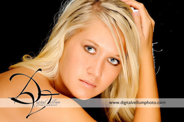 Female model photo shoot of Alyssa Neiberger