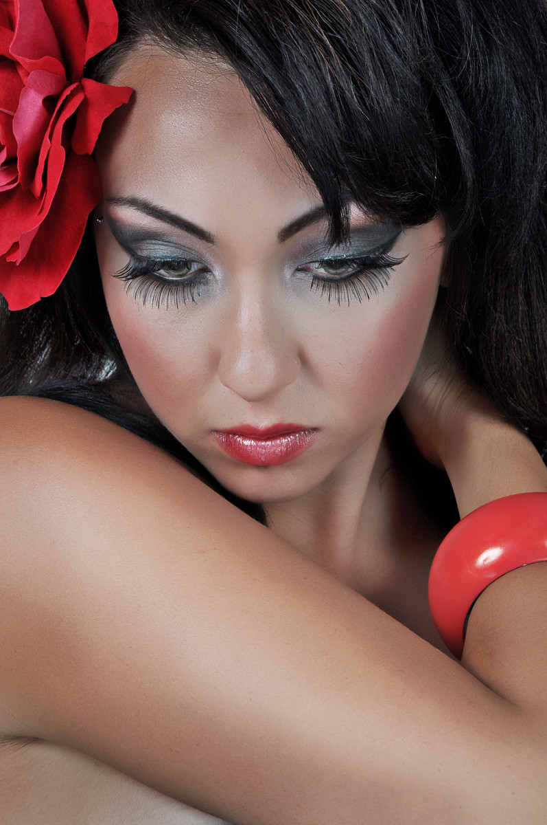 Female model photo shoot of Makeupby MsGatica