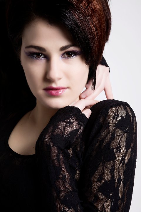 Female model photo shoot of Natasha Horton