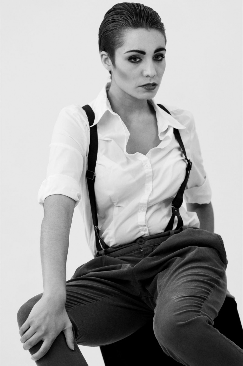 Female model photo shoot of Alex Glew