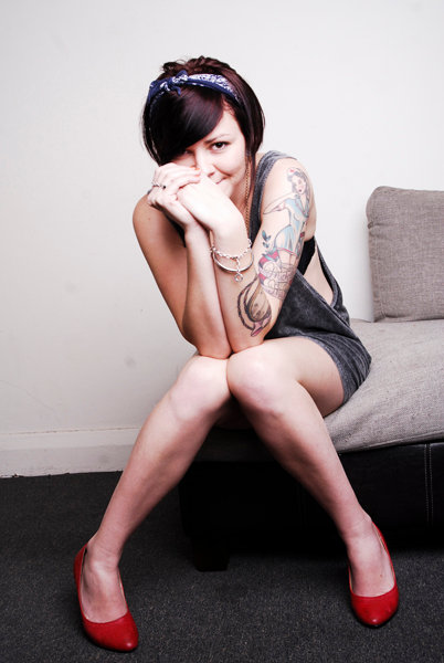 Female model photo shoot of Bonnie Rotten and Sarah-Kate McAleer