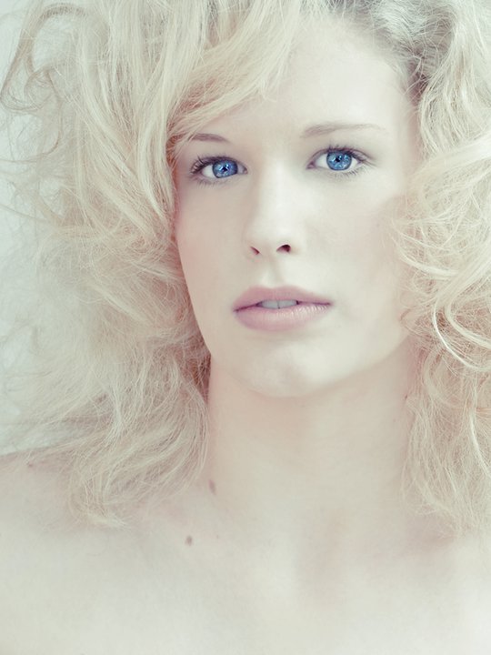 Female model photo shoot of LouiseExley