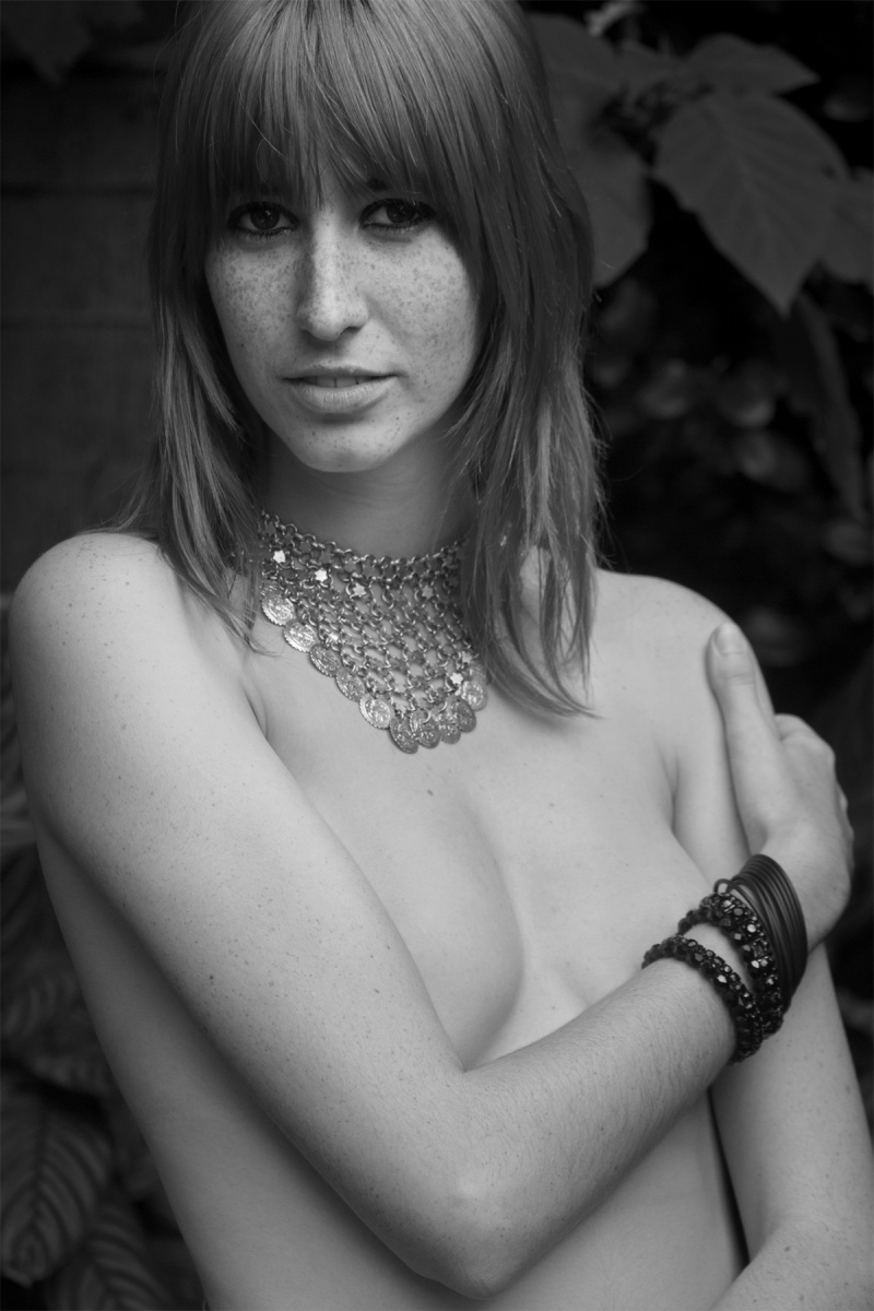 Female model photo shoot of Scarlett Perkins