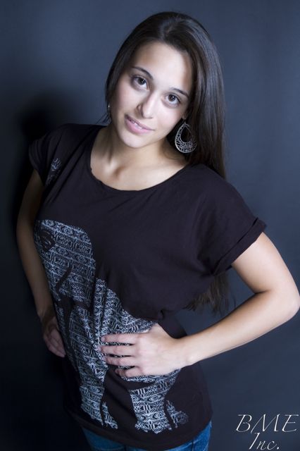 Female model photo shoot of Mirella27