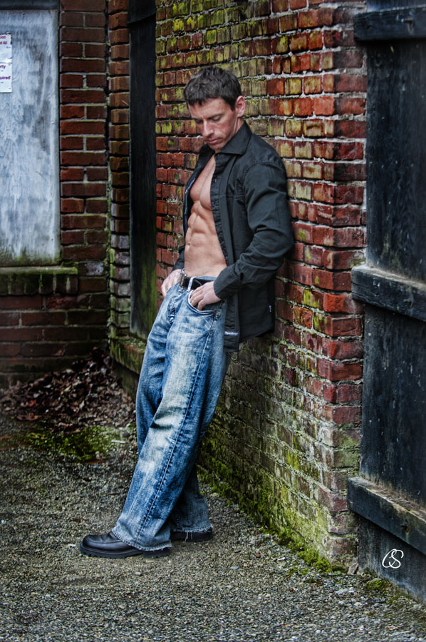 Male model photo shoot of Jason Mead by Cassandra Sasse