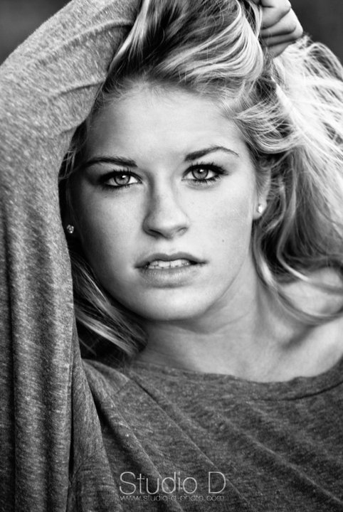 Female model photo shoot of Lindsey Jordan by Studio D in Berwick