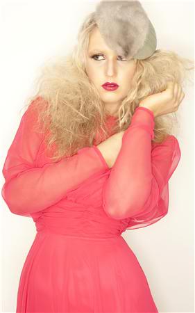 Female model photo shoot of Hollie Moulton
