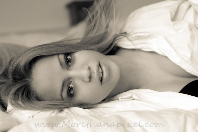 Female model photo shoot of Mercedes Paola Frias