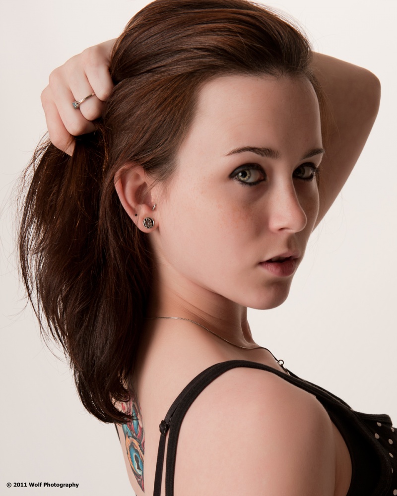 Female model photo shoot of Lauren Oleander