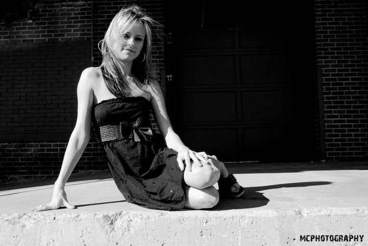 Female model photo shoot of Amanda Crouse