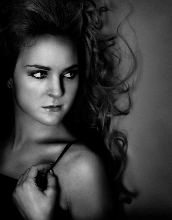 Female model photo shoot of Lindsey R Smith by Jennifer Alder